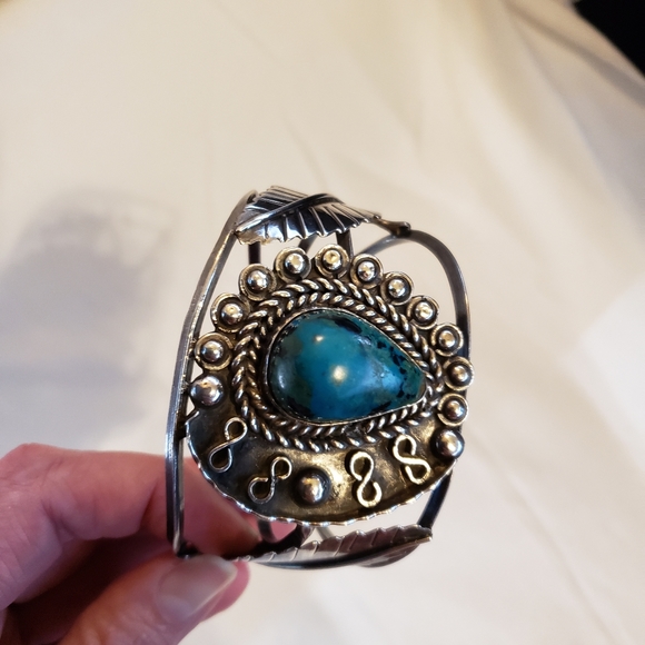 SOLDβ Vintage Sterling Silver Turquoise Bracelet signed by Silver Smith artist - Picture 11 of 16